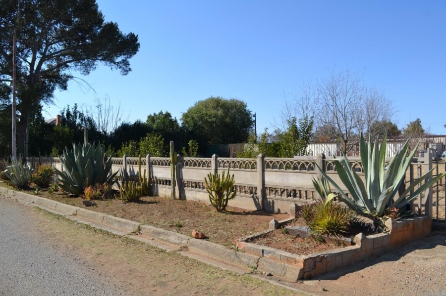 3 Bedroom Property for Sale in Theunissen Free State